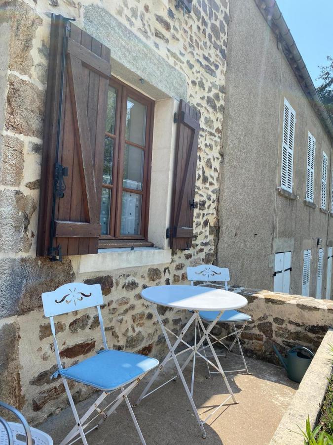 Petit Cocon Au Coeur Du Morvan Montreuillon Eksteriør billede