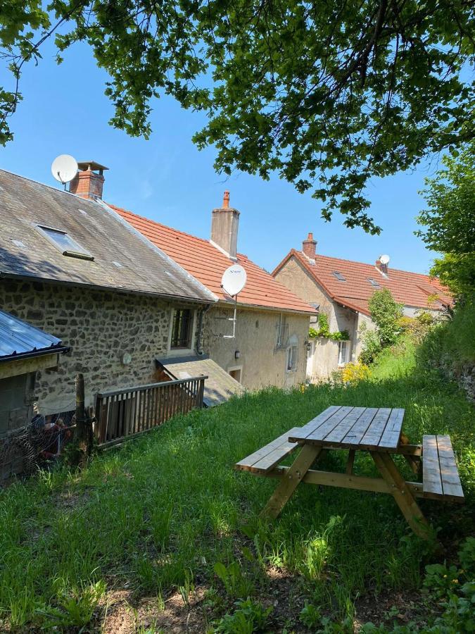 Petit Cocon Au Coeur Du Morvan Montreuillon Eksteriør billede