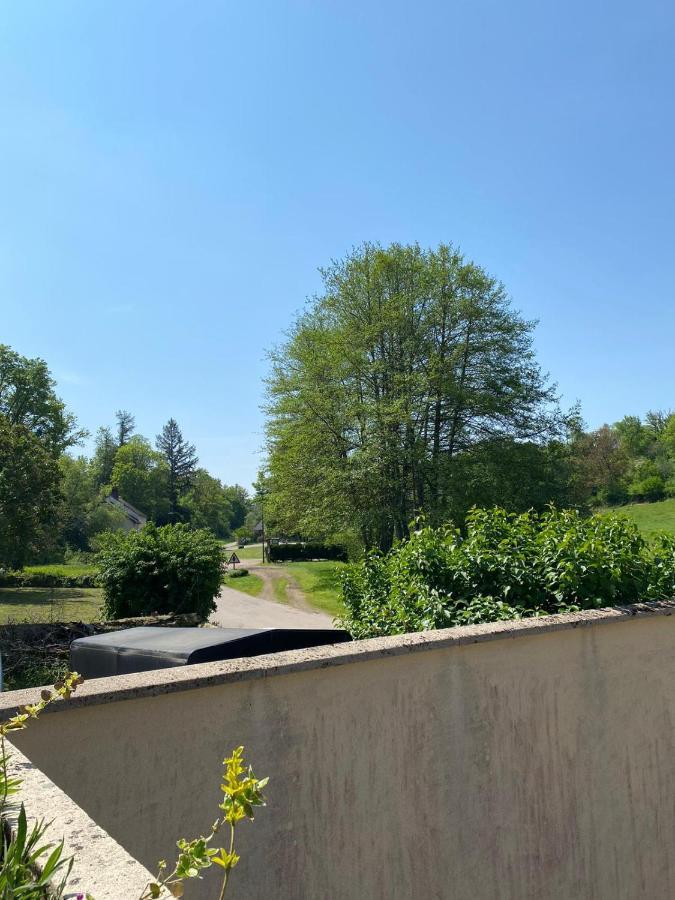 Petit Cocon Au Coeur Du Morvan Montreuillon Eksteriør billede
